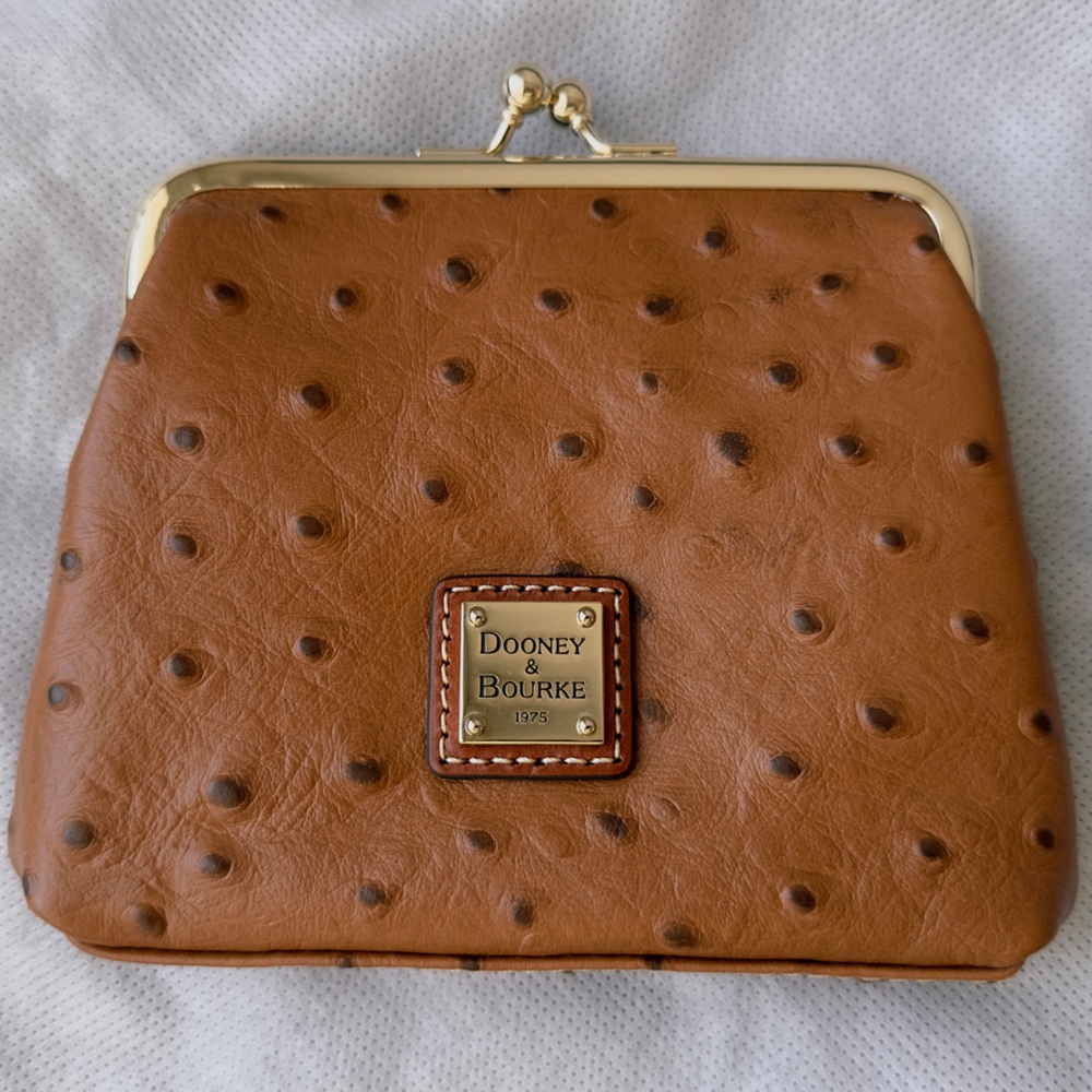 NWOT Dooney & Bourke Tan Ostrich Large Framed Purse